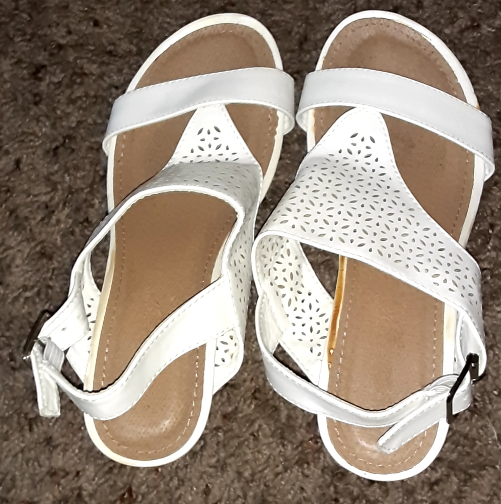 Shoes - Picture 4 of 4